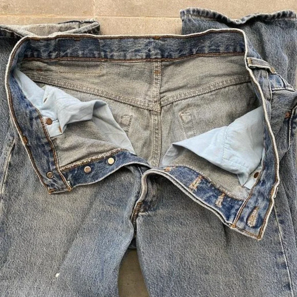 VTG Levi's 32x31 501 Original‎ Fit Jeans Mens Blue Button Fly Straight Leg USA